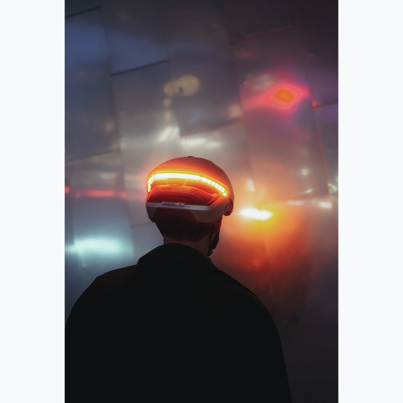 Kerékpáros sisak irányjelzőkkel ABUS Hyp-E volcano titan 8