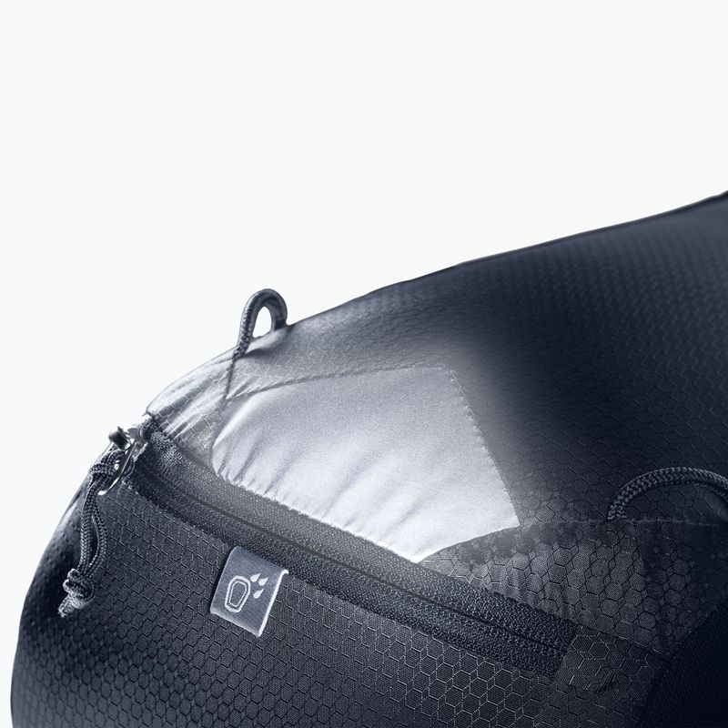 Deuter kerékpáros hátizsák Race 16 l fekete 11