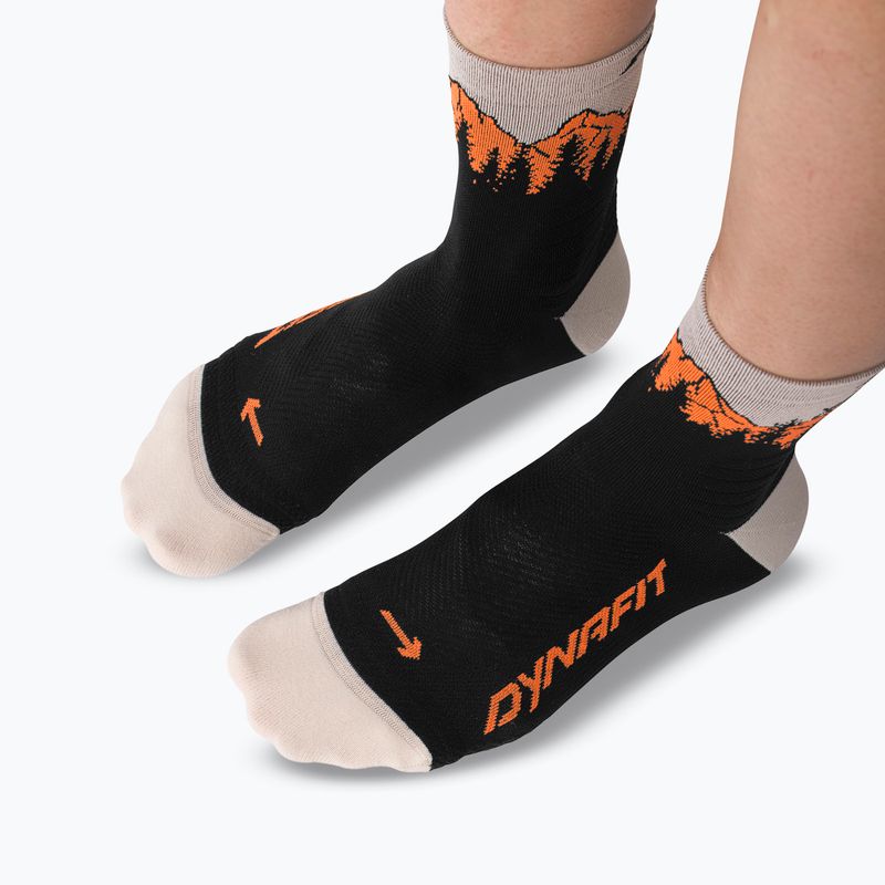 Sízokni DYNAFIT Traverse Mid black out ultra orange/4220 3