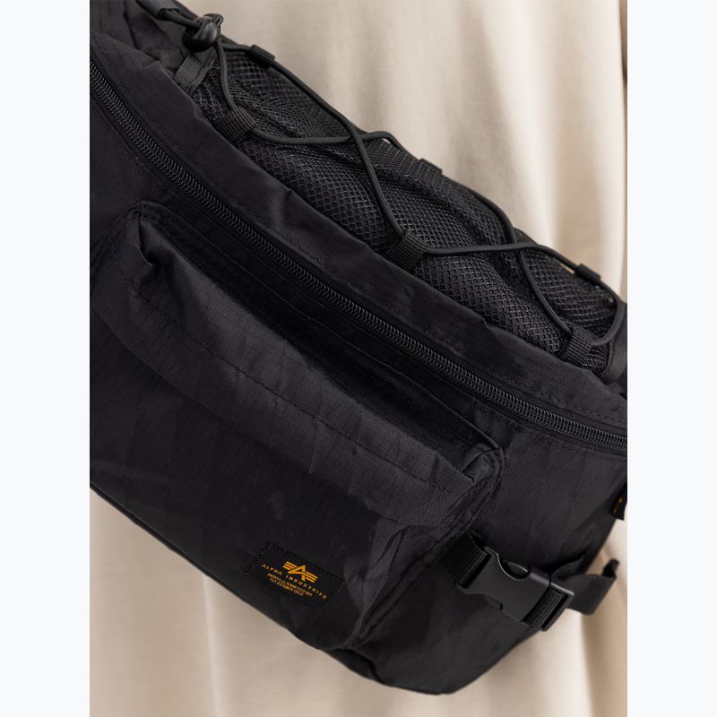 Alpha Industries Combat 8 l fekete vese tasak 4