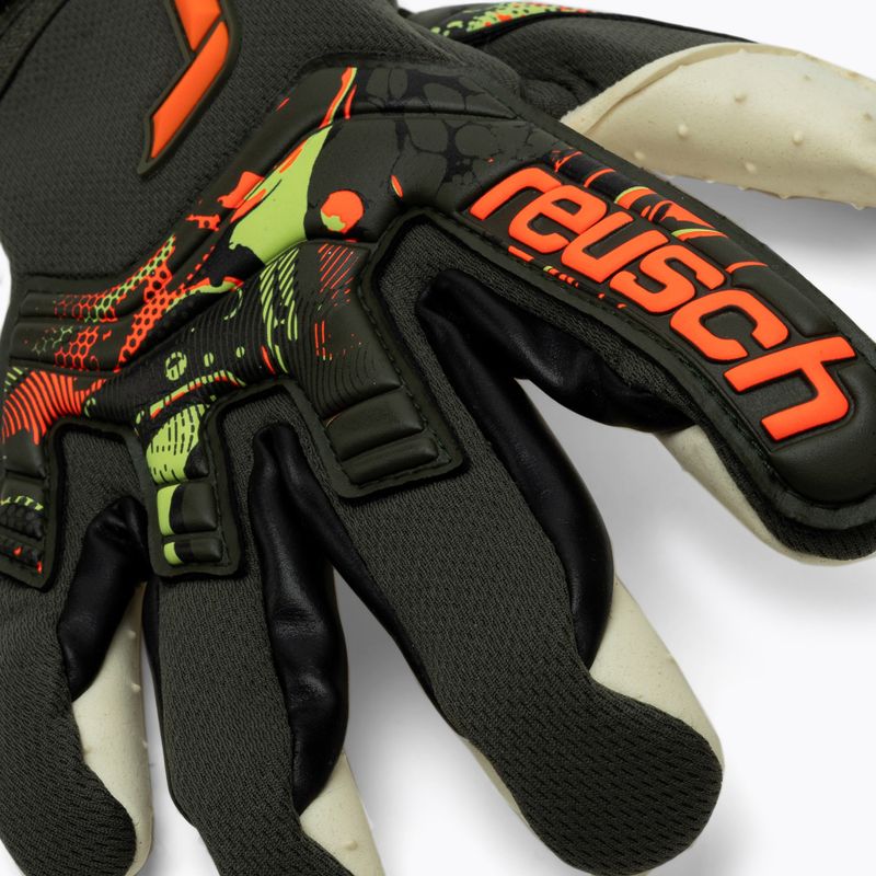 Reusch Attrakt Speedbump kapuskesztyű zöld 5370039-5556 3