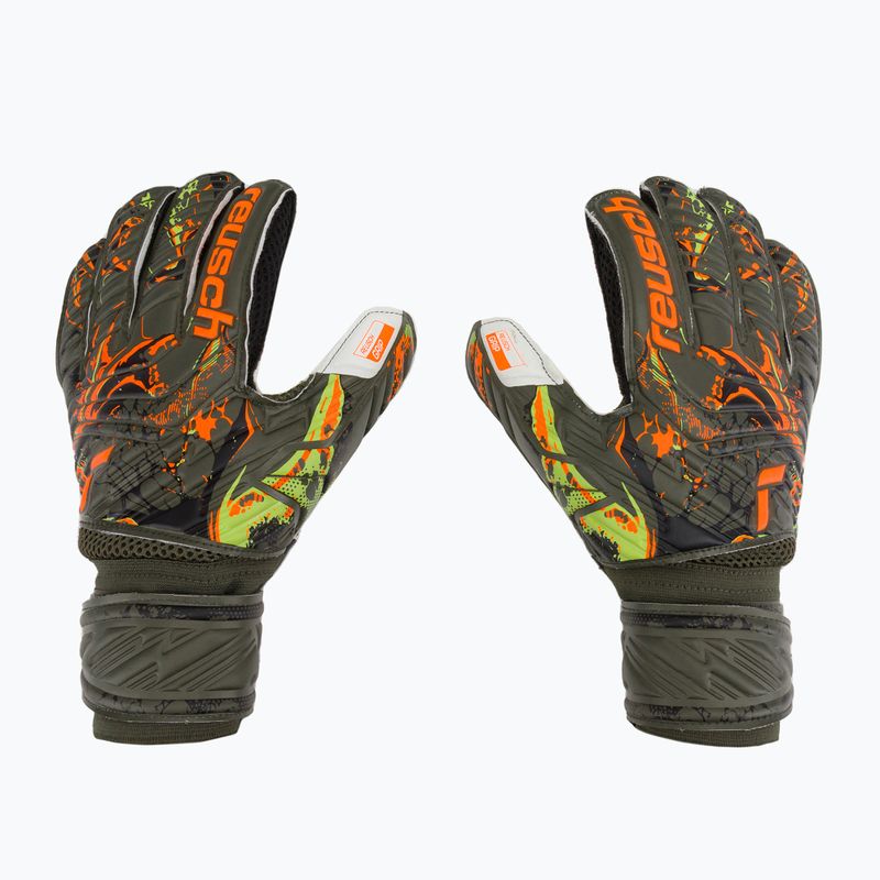 Reusch Attrakt Grip kapuskesztyű zöld 5370018-5556