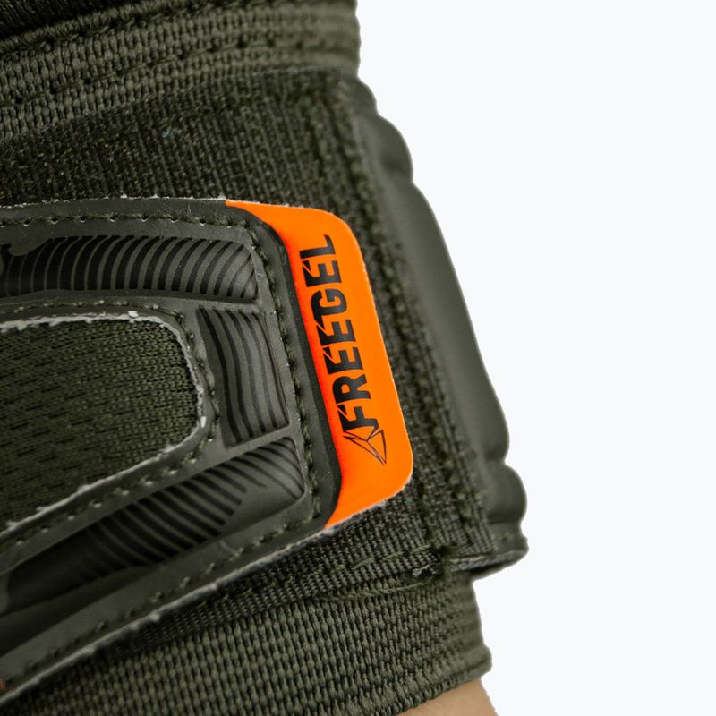 Reusch Attrakt Freegel Silver Junior kapuskesztyű fekete-zöld 5372035-5555 10