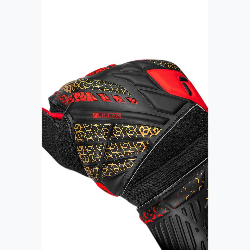 Reusch Attrakt Solid kapuskesztyű fekete/arany/tüzes piros 6