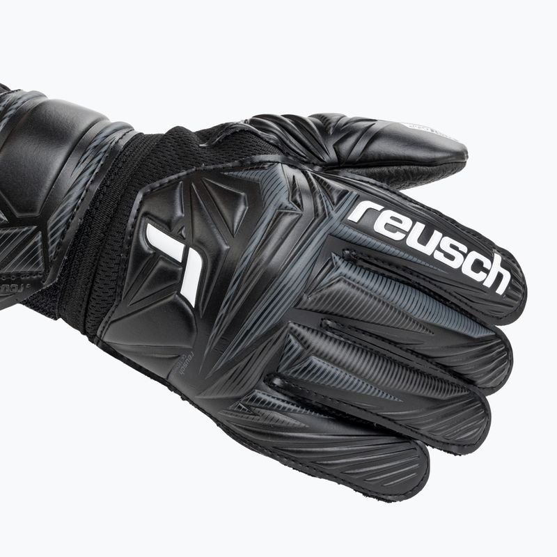 Reusch Attrakt Resist 5672615 black gyerek kapus kesztyű 5