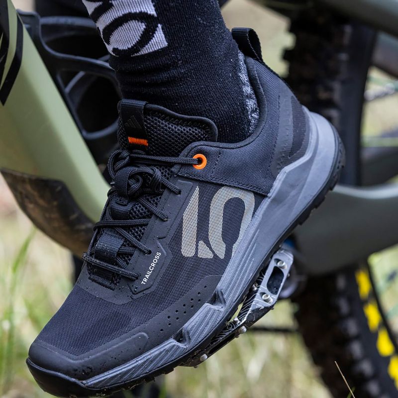 Női platform kerékpáros cipő adidas FIVE TEN Trailcross LT mag fekete/szürke egy/szürke hat 7