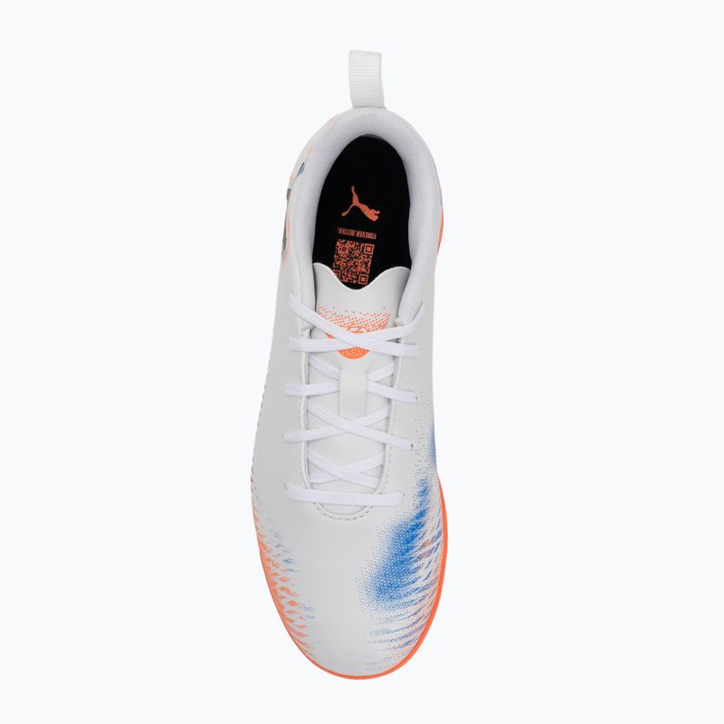 PUMA Future 8 Play It Jr gyermek futballcipő puma fehér/puma fekete/izzó vörös 5