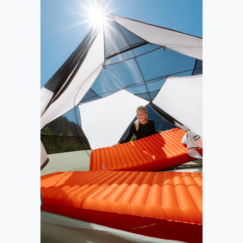 Therm-a-Rest NeoLoft RW ember felfújható matrac 7