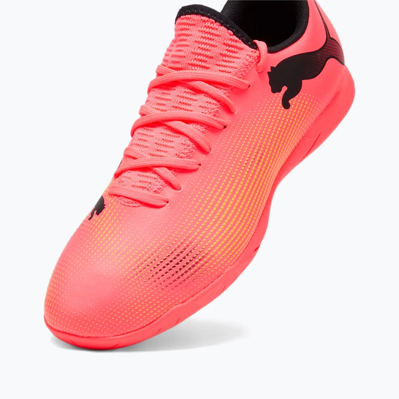 focicipő  PUMA Future 7 Play IT sunset glow/puma black/sun stream 12