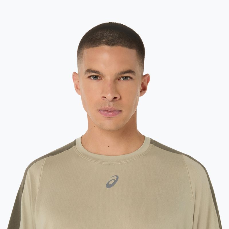 ASICS férfi futópóló Fujitrail Elite Top khaki/hangyász zöld 5