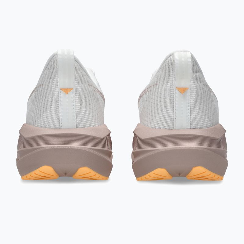 ASICS Novablast 5 női futócipő fehér/fawn 12