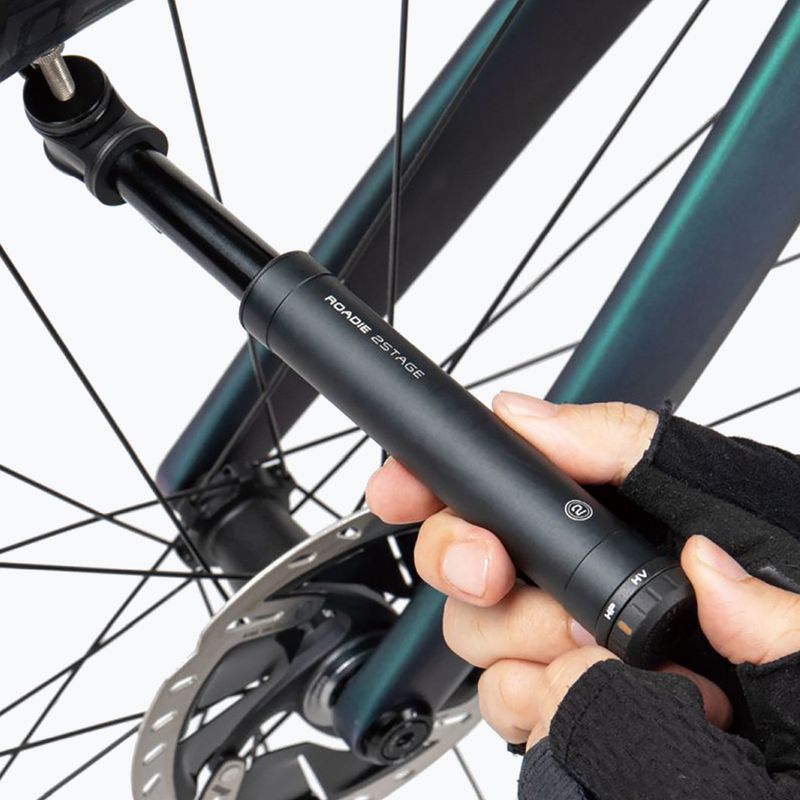 Topeak Roadie 2Stage kerékpárpumpa fekete T-TRD-2STG 2