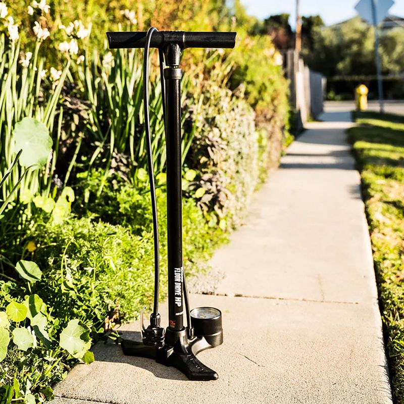 Kerékpárpumpa Lezyne Macro Floor Drive DV 220psi flat black 5