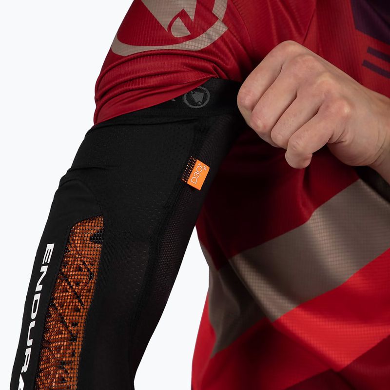 Kerékpáros könyökvédő Endura MT500 D3O Elbow Pad black 5