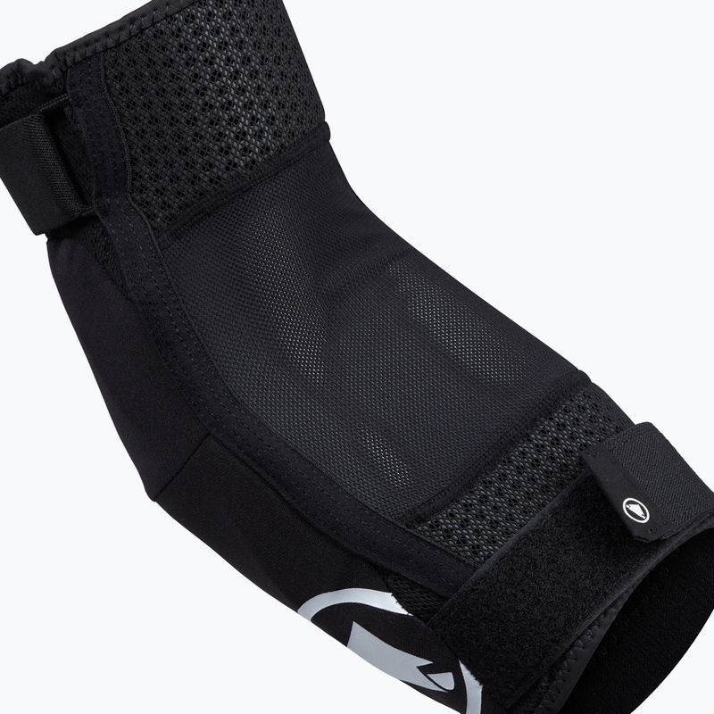 Endura Singletrack könyökvédő fekete 3
