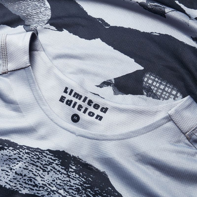 Férfi Endura Mountain Camo Ltd kerékpározás hosszú ujjú fekete 6