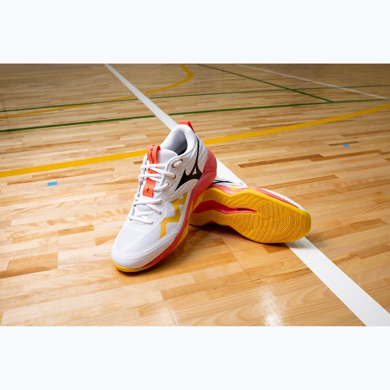 Mizuno Wave Momentum Pro röplabdacipő fehér/tüzes korall 2/citrus 6