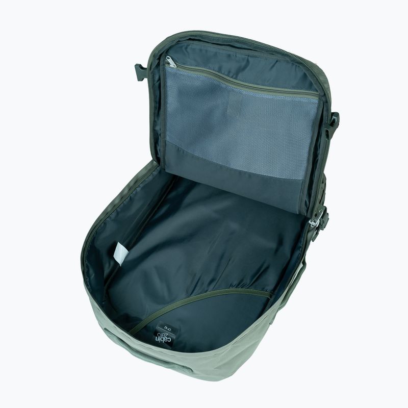 CabinZero Classic Plus 42 l túrahátizsák khaki színben, grúz színű túra hátizsák 7