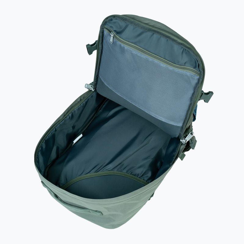 CabinZero Classic Pro 32 l túrahátizsák khaki színben, grúz színű túra hátizsák 9