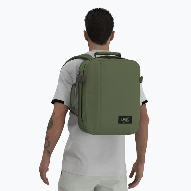 CabinZero Classic Tech 28 l túrahátizsák khaki színű túrázó hátizsák 14