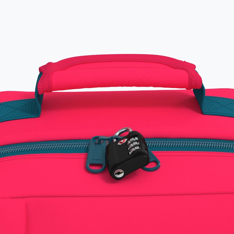 CabinZero Classic 44 l miami magenta túrahátizsák túrázáshoz 8