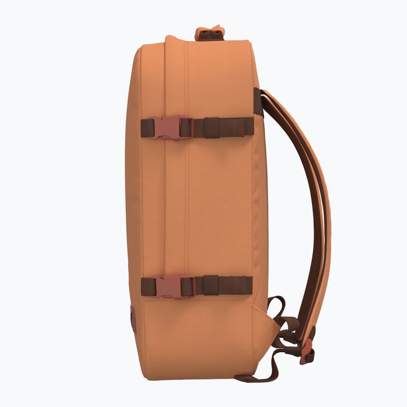 Utazó hátizsák CabinZero Classic 44 l gobi sands 6