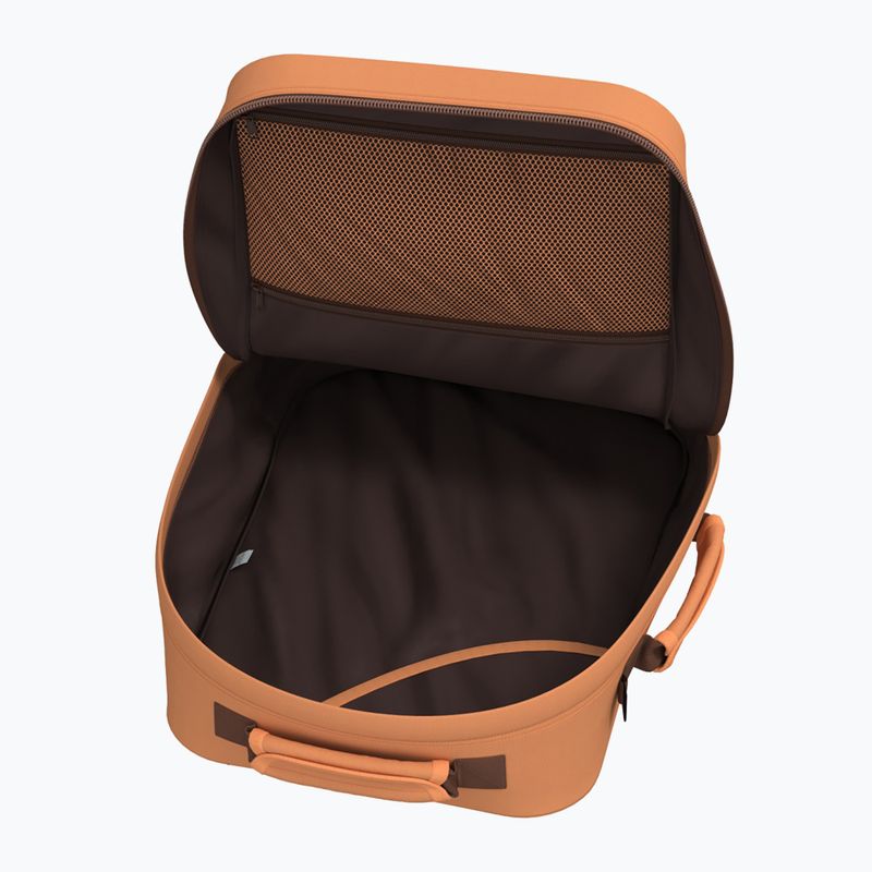 Utazó hátizsák CabinZero Classic 44 l gobi sands 7