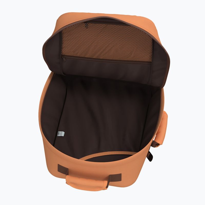 Utazó hátizsák CabinZero Classic 36 l gobi sands 7