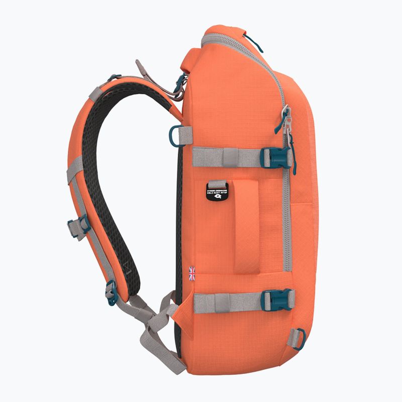CabinZero Adventure 32 l morokkói homok túra hátizsák 5