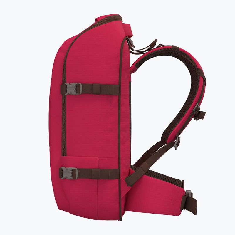 CabinZero Adventure 42 l miami magenta túra hátizsák 6