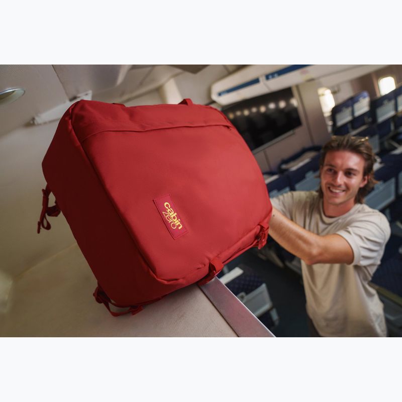 Utazó hátizsák CabinZero Classic 36 l ketchup 13