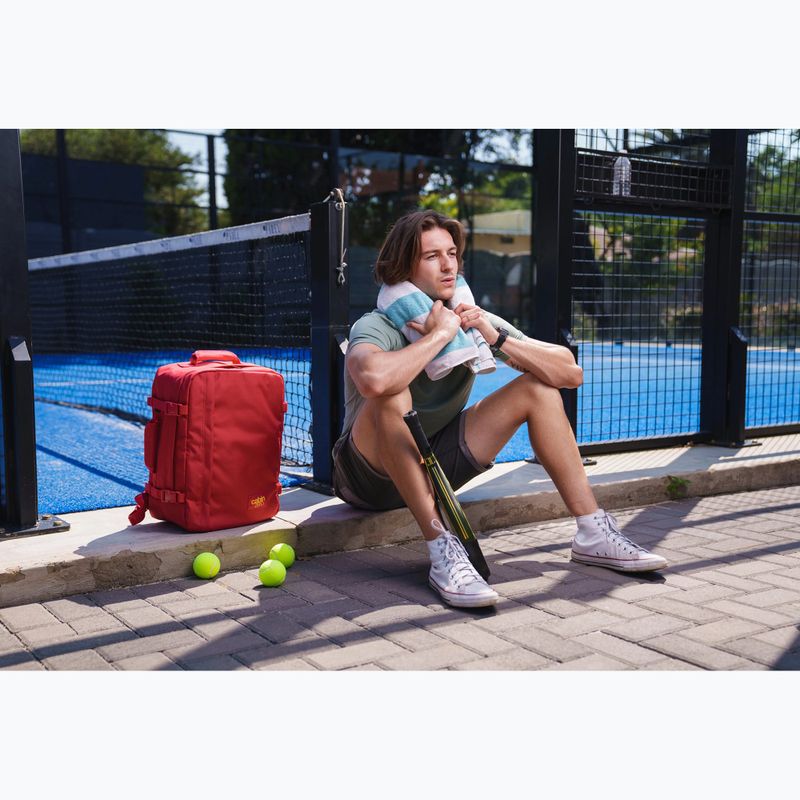 Utazó hátizsák CabinZero Classic 36 l ketchup 15