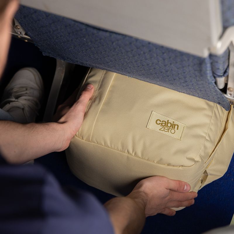 Utazó hátizsák CabinZero Classic Tech 28 l shell white 17