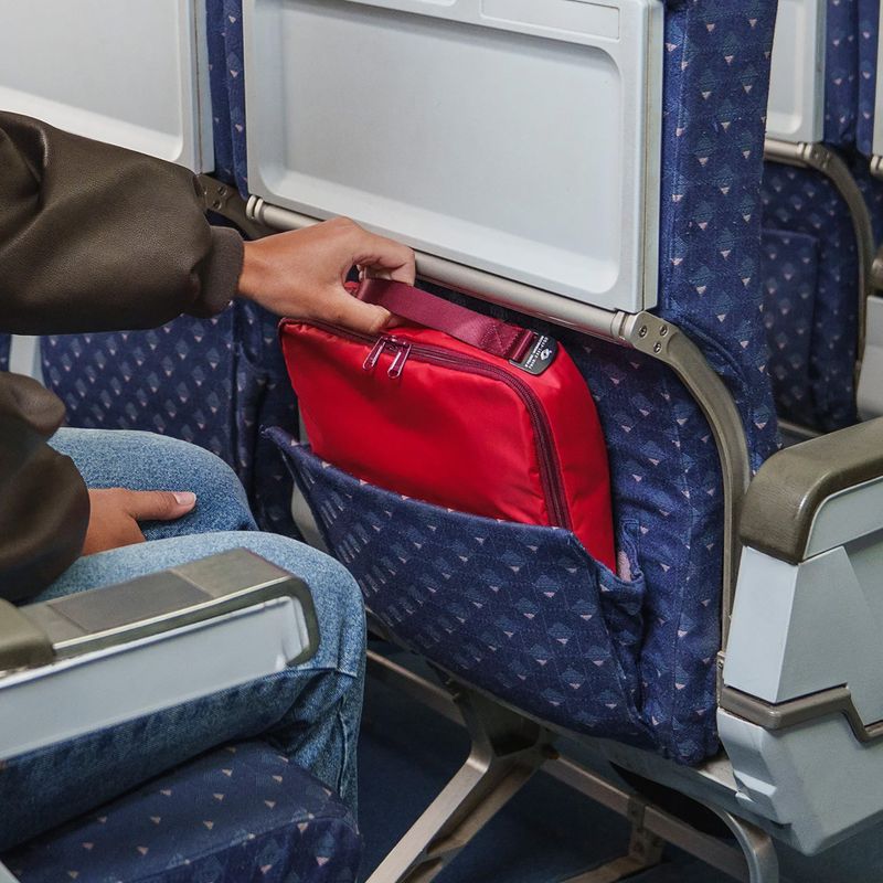 Utazó hátizsák CabinZero Air Packing Cube 12 l cranberry 13