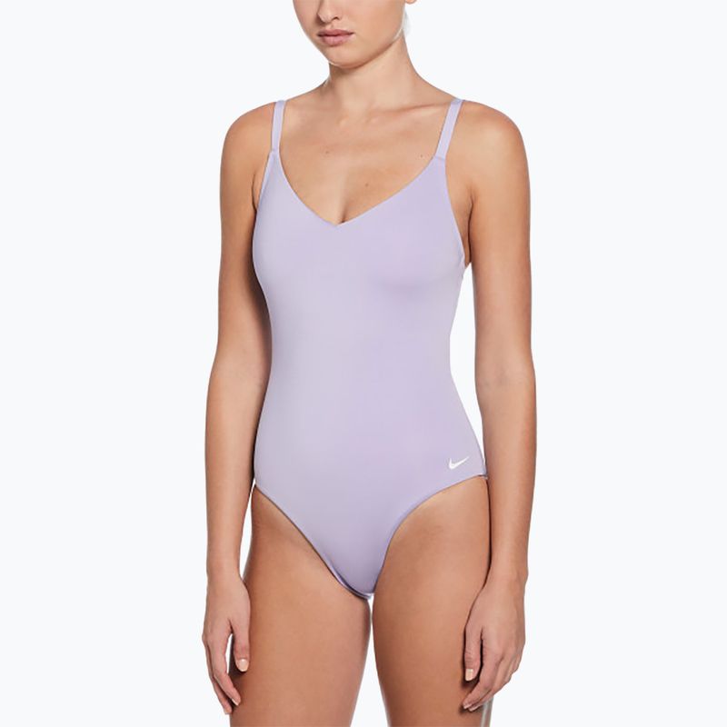 Női egyrészes fürdőruha Nike Essential V-nyakú hortenziák