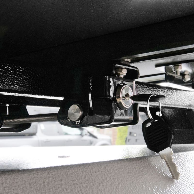 Szerelőfogantyú OFFLANDER Anti-Theft Roof Tent Brackets 4 pack black 12