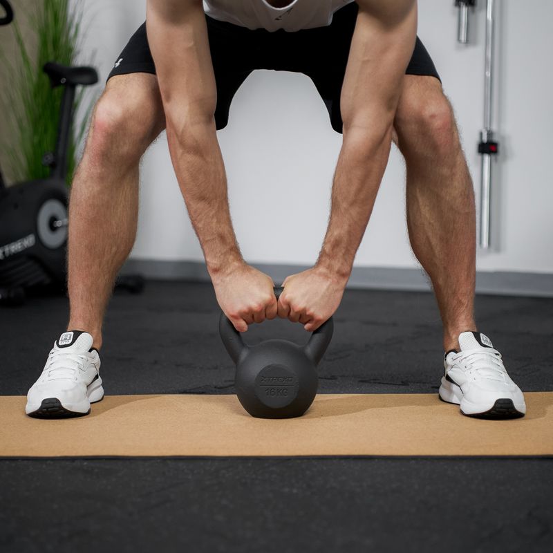 TREXO 16 kg fekete öntöttvas kettlebell 4