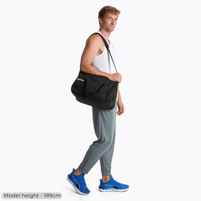 OneTeam Passa edzőtáska 26 l fekete 2