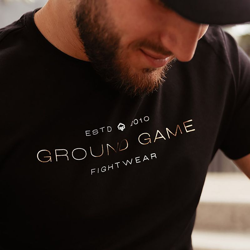 Férfi Ground Game Gold Typo póló 4