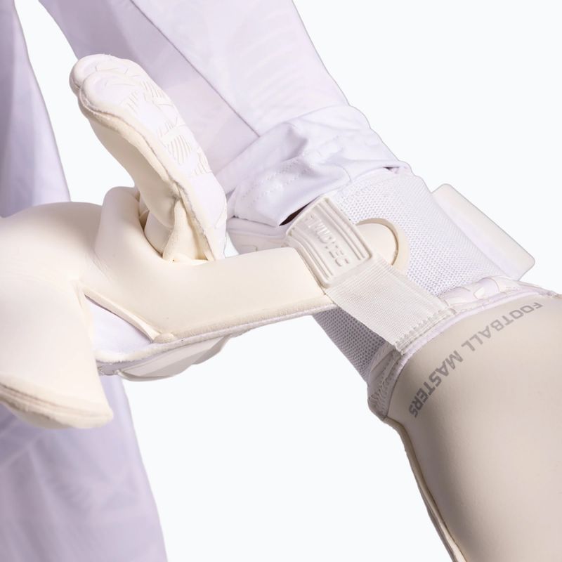 Football Masters Invictus X PRO kapuszkesztyűk teljesen fehér 6