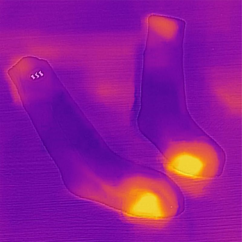 Glovii GQ2 fűthető zokni távirányítóval fekete színben 12