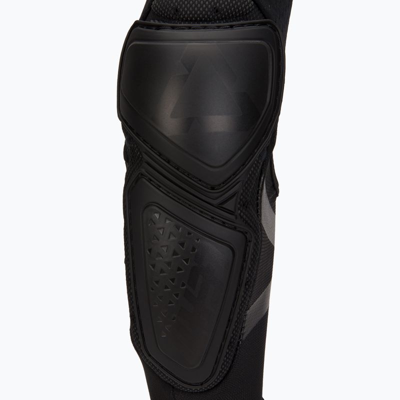 Leatt Contour könyökvédők fekete 5019200100 4
