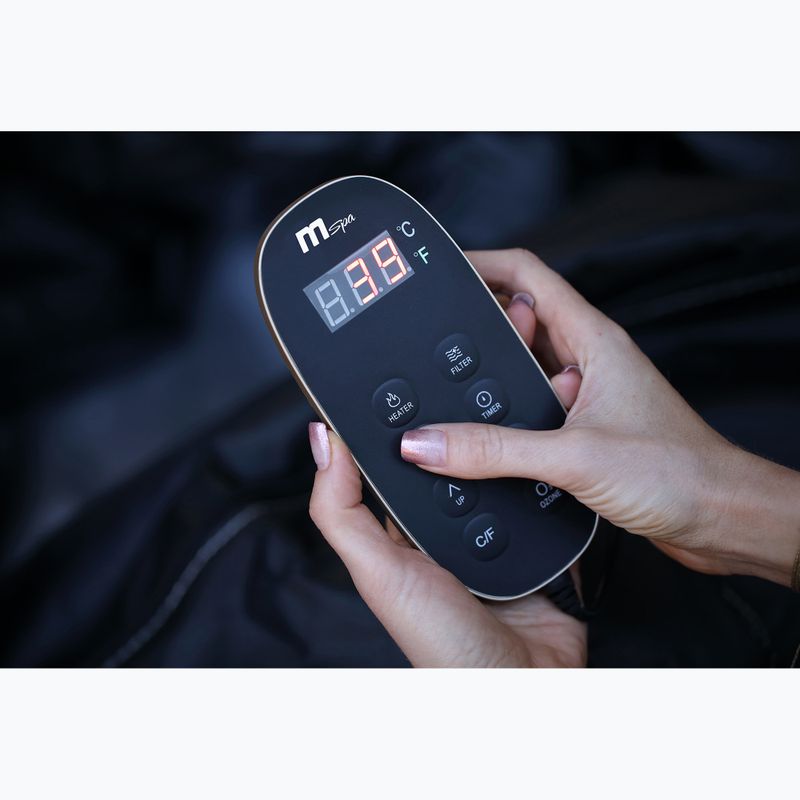 Medence hidromasszázsal 6 személyes MSpa Premium Super Camaro fekete 21