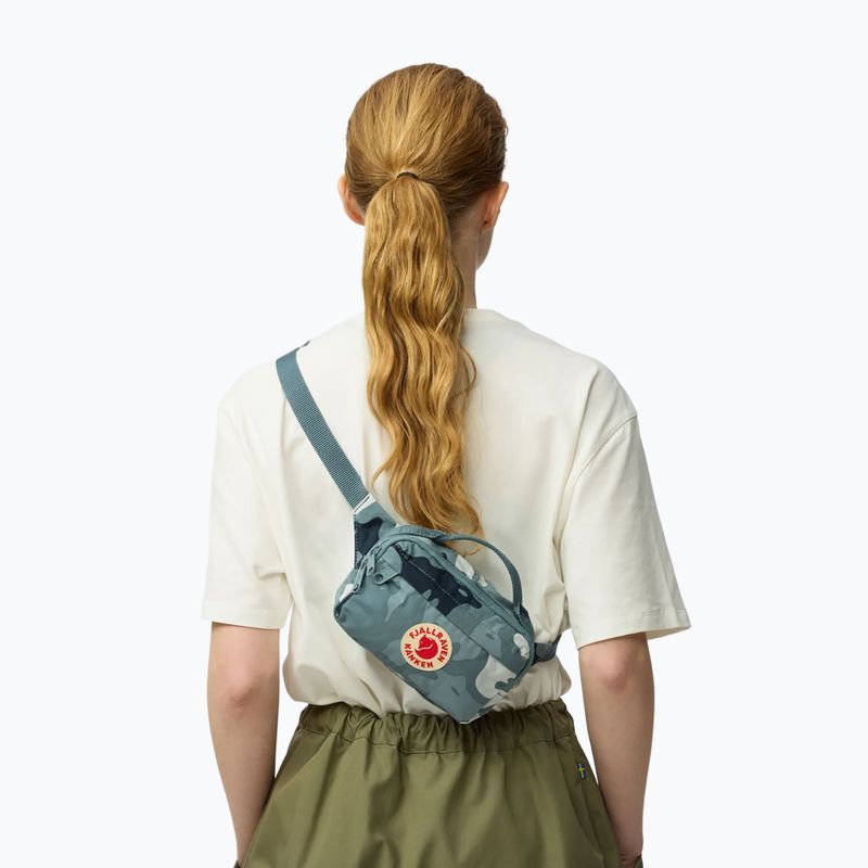 Övtáska Fjällräven Kanken Graphics Hip Pack nimbus blue/hidden animals 5