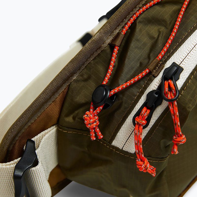 Övtáska Peak Performance Trail Hip meadow moss 4