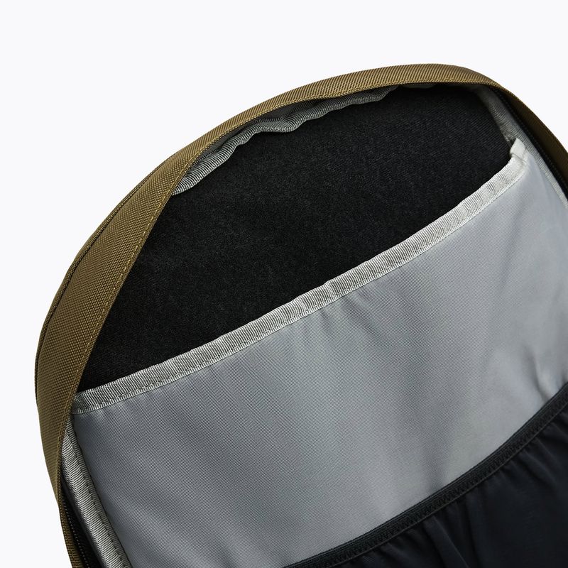 Hátizsák Peak Performance Commuter 18,5 l sierra sand 6