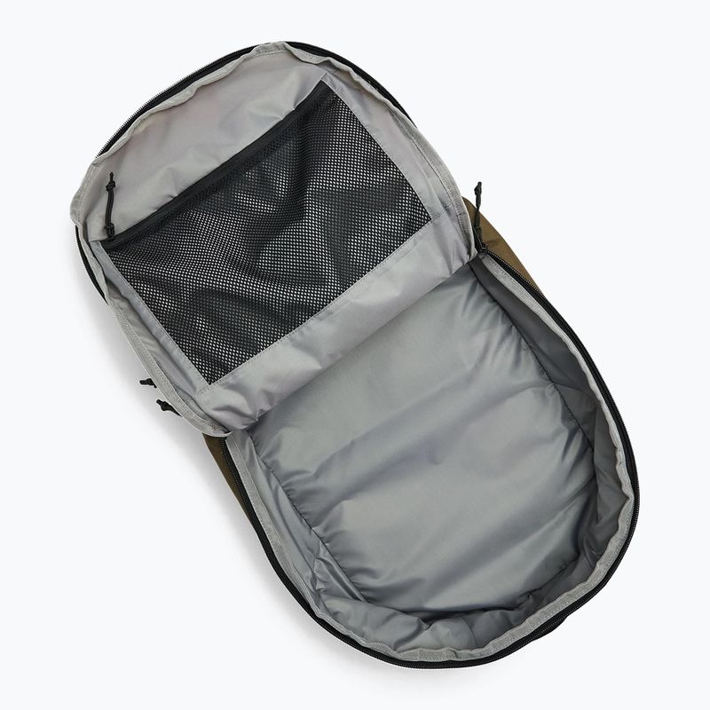 Hátizsák Peak Performance Commuter 18,5 l sierra sand 7