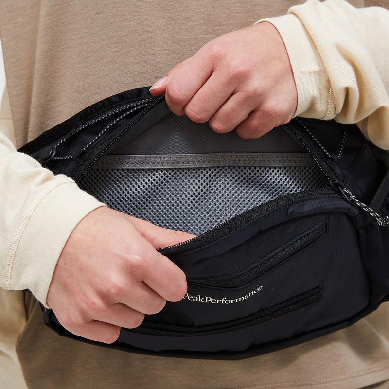 Övtáska Peak Performance Trail Hip black 7