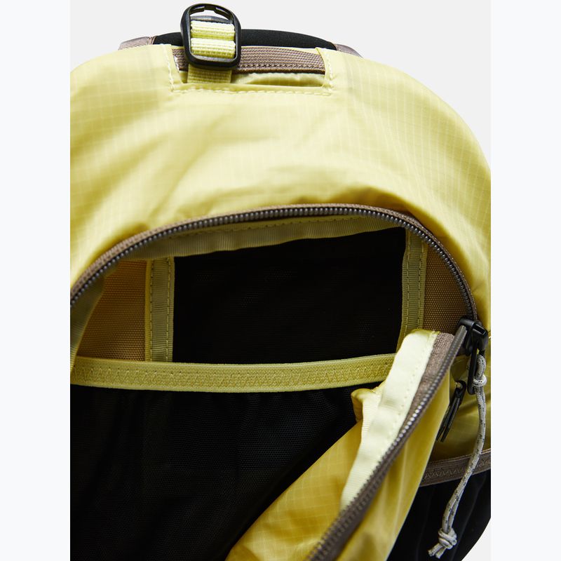 Övtáska Peak Performance Outdoor Slingbag 4,5 l alpine harvest/Icy citrus 5