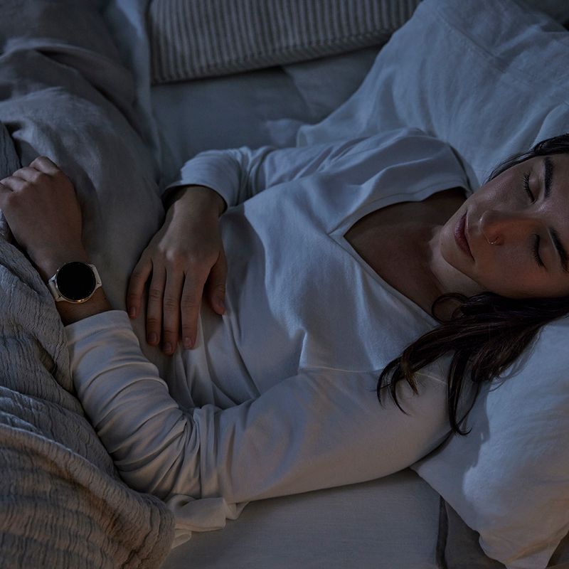 Okosóra Garmin Venu 3S soft gold/french gray 10